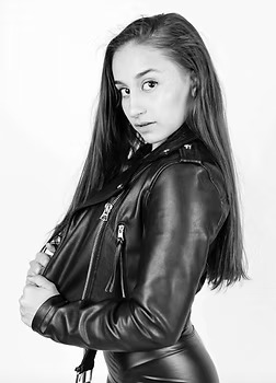 MARIANA MARTINEZ
